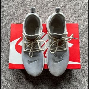 NIKE REACT PRESTO PREMIUM